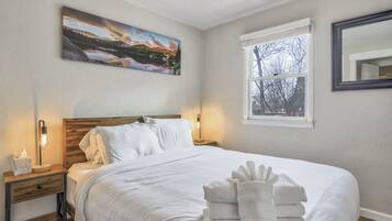 1 habitación y espacio para trabajar con laptop