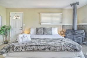 Chalet (3 Bedrooms) | 3 habitaciones, tabla de planchar con plancha y ropa de cama