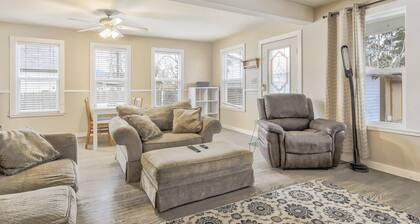 2BR Central Location Big Backyard & Dog Friendly!