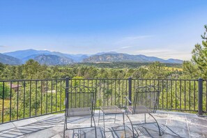 Terrace/patio - Broadmoor Luxury Mansion 5 Star Experience Theater Cheyenne Mountain Views (Colorado Springs)