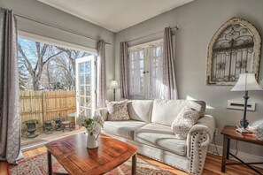 Flat-screen TV, streaming services