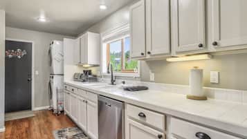 Ketuhar gelombang mikro, ketuhar, dapur, mesin basuh pinggan mangkuk