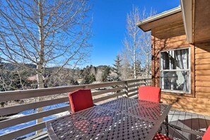 Outdoor dining - 6bdmountain Getawayfire Placeminutes to Pikes Peak & Charis (Woodland Park)