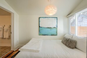 House (1 Bedroom)