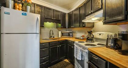 Crystal Cabin Pikes Peak Mountain w/ Wine Cellar