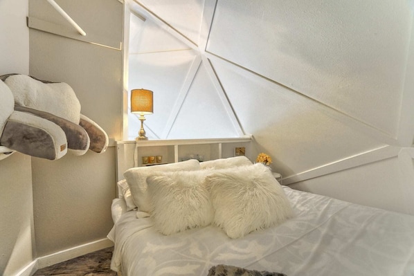 1 chambre, espace de travail pour ordinateurs portables