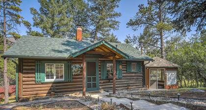 Wine Gazebopikes Peak Mountain Log Cabin for 2