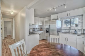 Microwave, oven, stovetop, dishwasher
