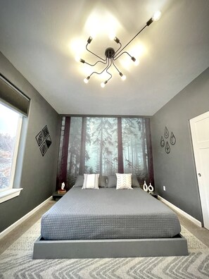 4 bedrooms, travel cot, free WiFi, bed sheets