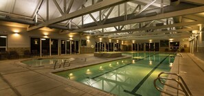 Indoor pool, a heated pool - ⭐️ Modern 4BR W/ View - Crater Lake National Park - Running Y Resort ⛳️ House (Klamath Falls)