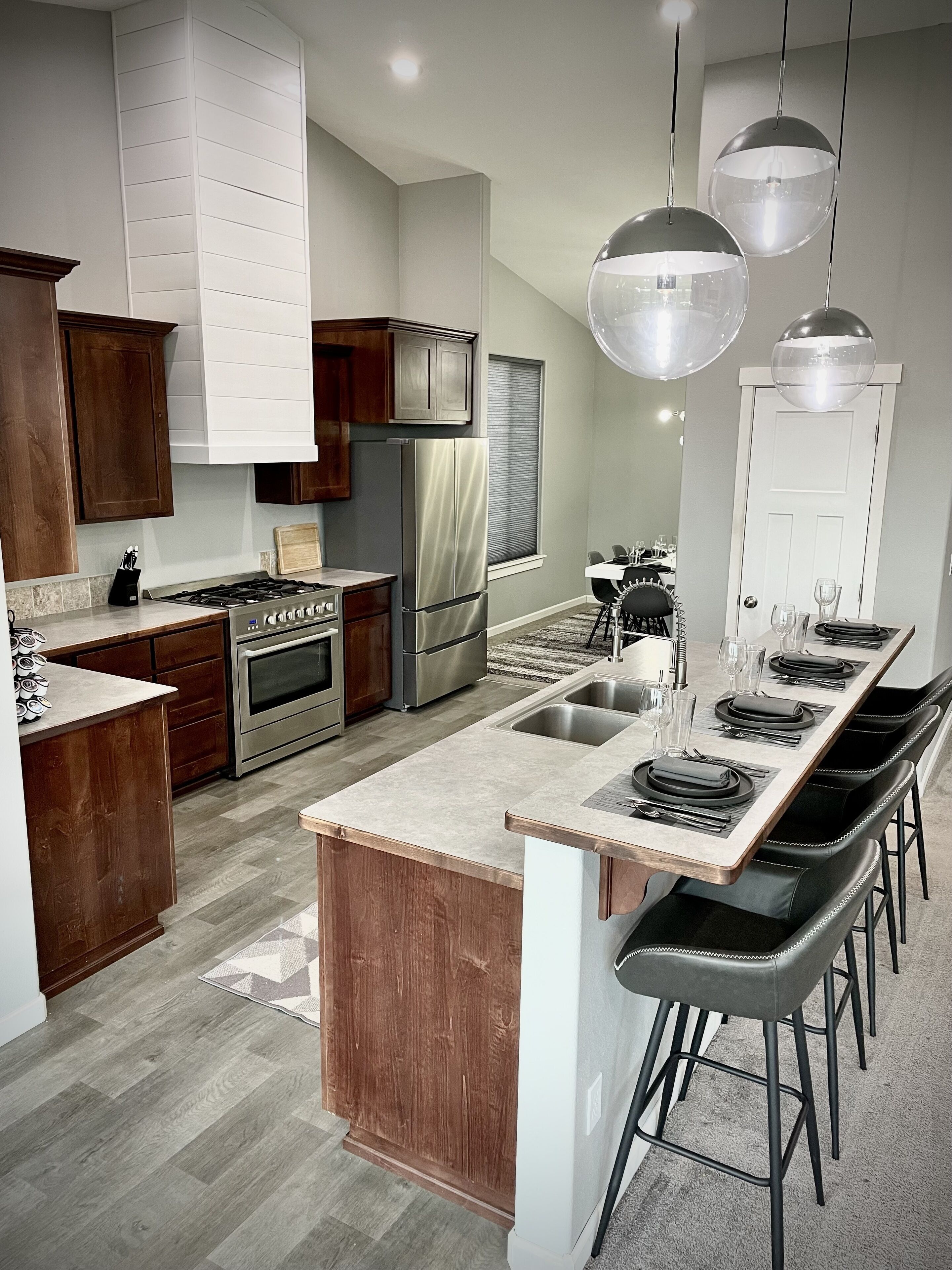 ⭐️ Modern 4BR W/ View - Crater Lake National Park - Running Y Resort ⛳️ House