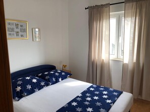 2 bedrooms, free WiFi, bed sheets, wheelchair access