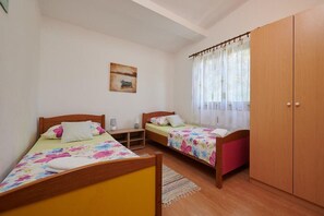 2 chambres, Wi-Fi gratuit, draps fournis