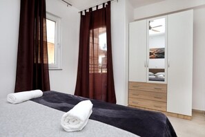 2 bedrooms, free WiFi, bed sheets