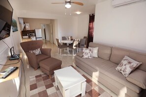 TV - Apartment in Okrug Gornji with Seaview, Terrace, Air condition, WIFI (5059-2) (Okrug Gornji)