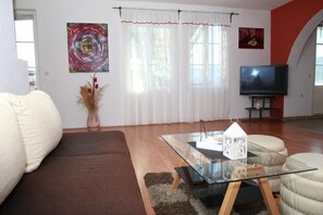TV - Apartment in Trogir with Seaview, Terrace, Air condition, WIFI (5065-1) (Trogir)