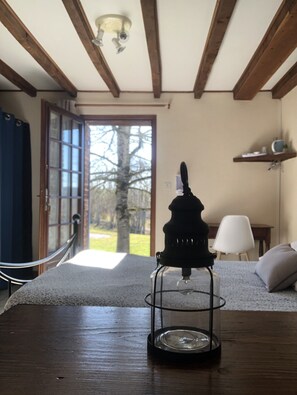 商务双人房 | 特色装修、特色家居、办公桌、笔记本电脑工作区