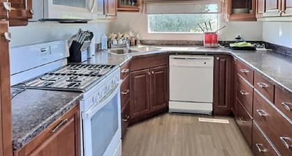 3 Bedroom Cottage at Delaronde Resort