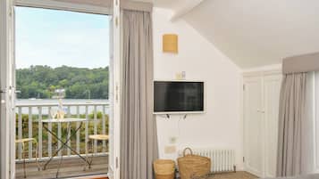 3 habitaciones, decoración personalizada y muebles diferentes