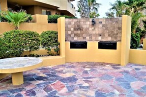 Terrace/patio - Stunning Oceanfront 2-Bedroom End Unit at Bella Sirena – Ultimate Luxury & Comfort! (Puerto Peñasco)