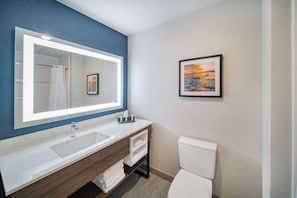 Hydromassagedusche, kostenlose Toilettenartikel, Haartrockner