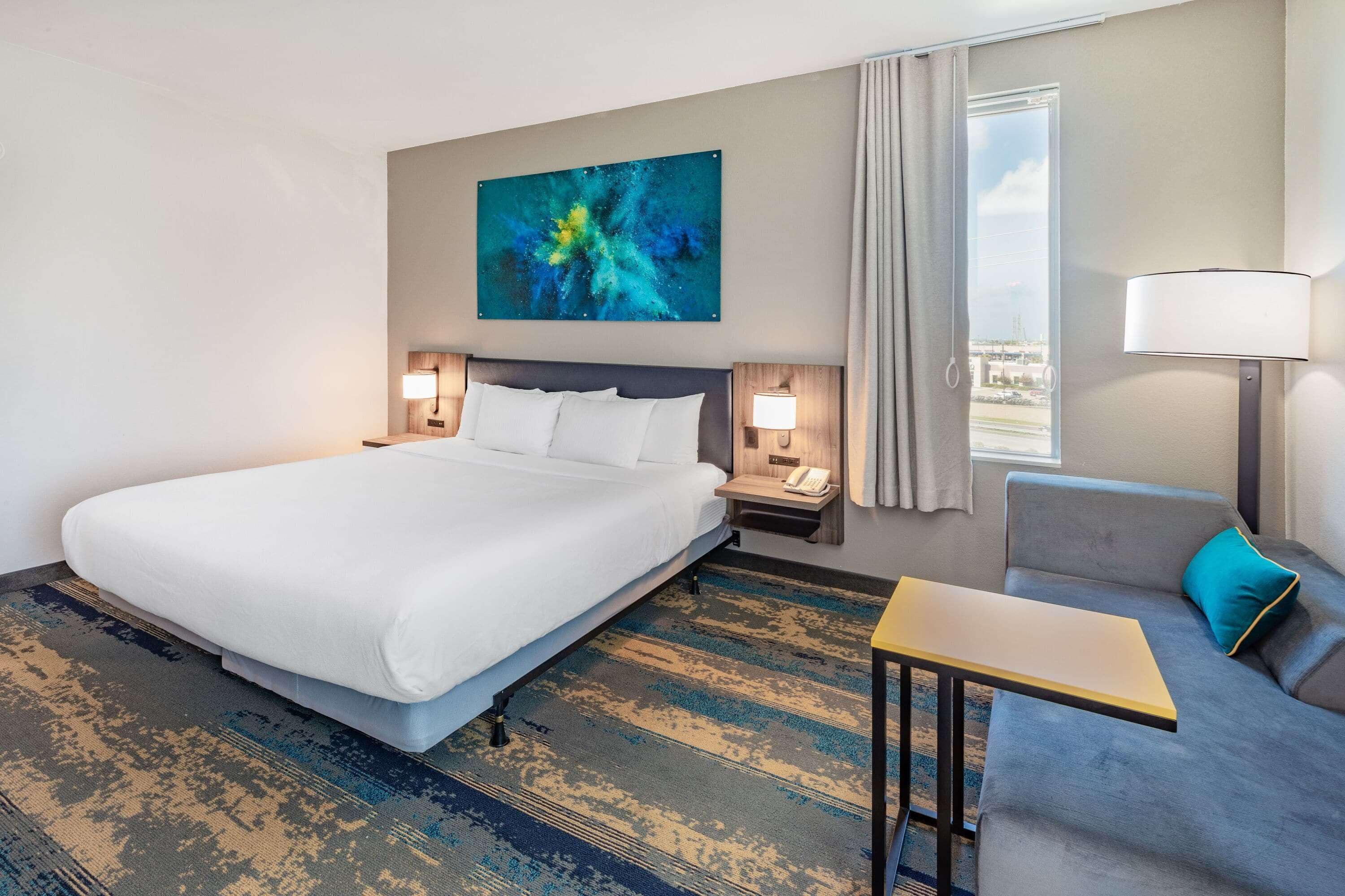 Habitación Deluxe, 1 cama de matrimonio grande, no fumadores | Colchones con acolchado adicional y escritorio