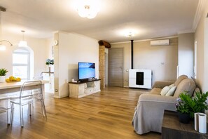 TV connectée, cheminée