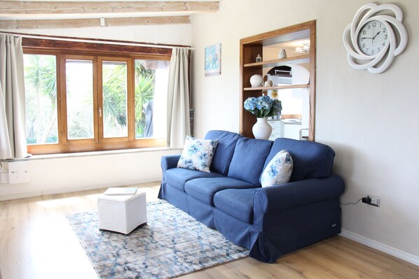 Smart TV, fireplace - Bellavista Vacation, panoramic view near the beaches  (Pittulongu)