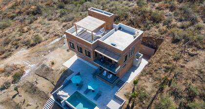 Modern Rustic House with specatular ocean and desert views