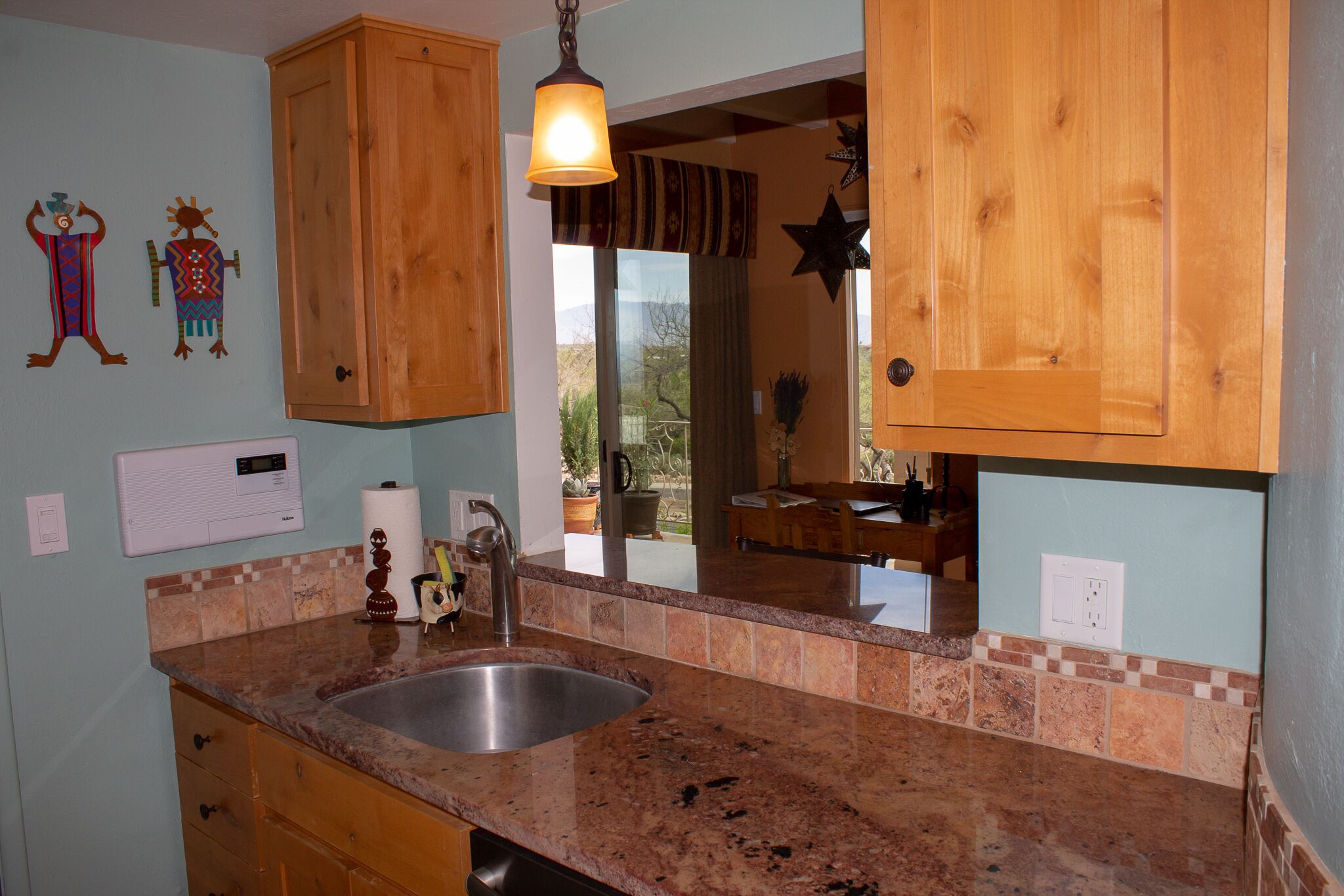 Hidden Gem in Skyline Country Club Estates: Stunning Views