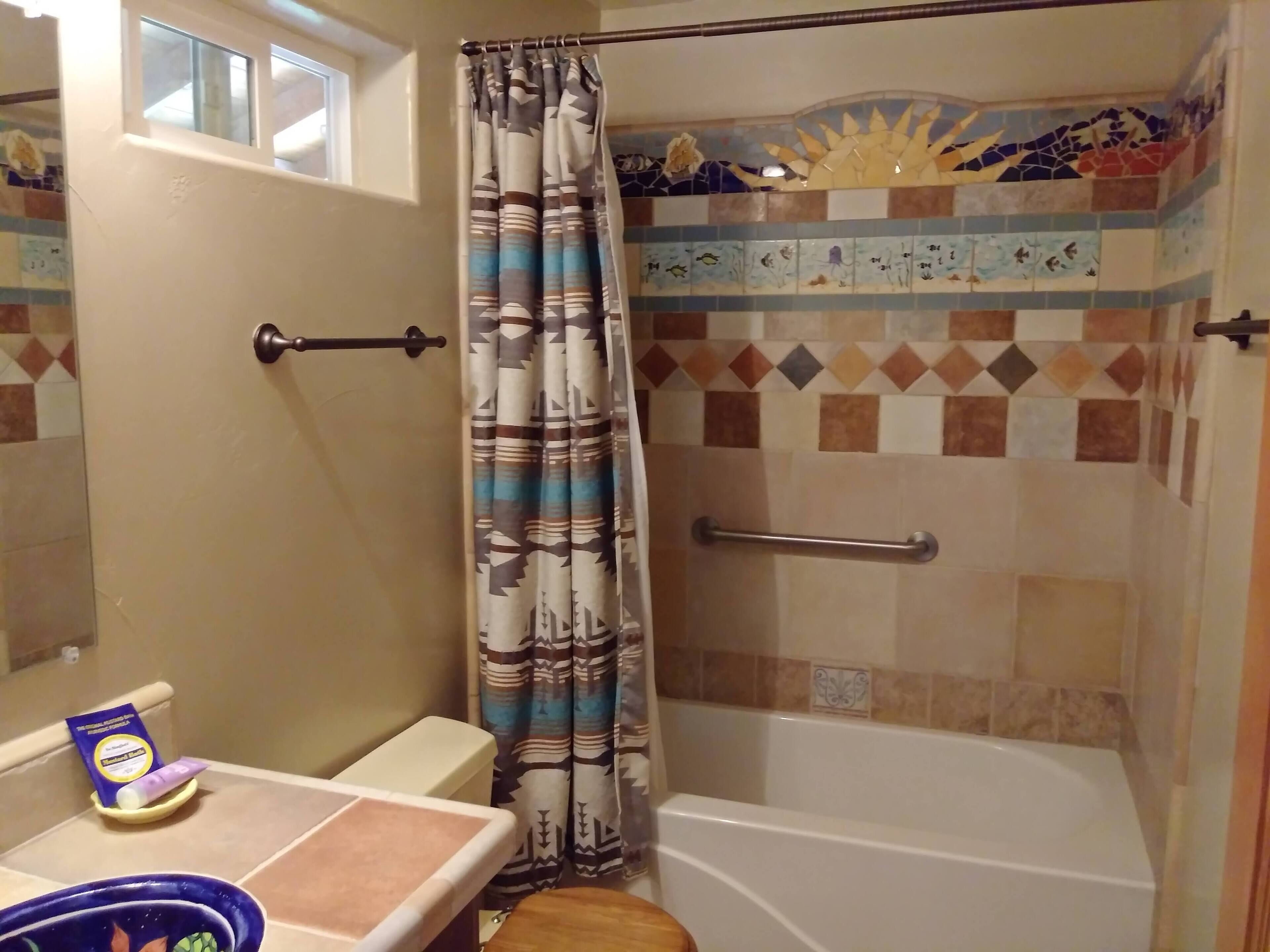 5 rooms with private baths