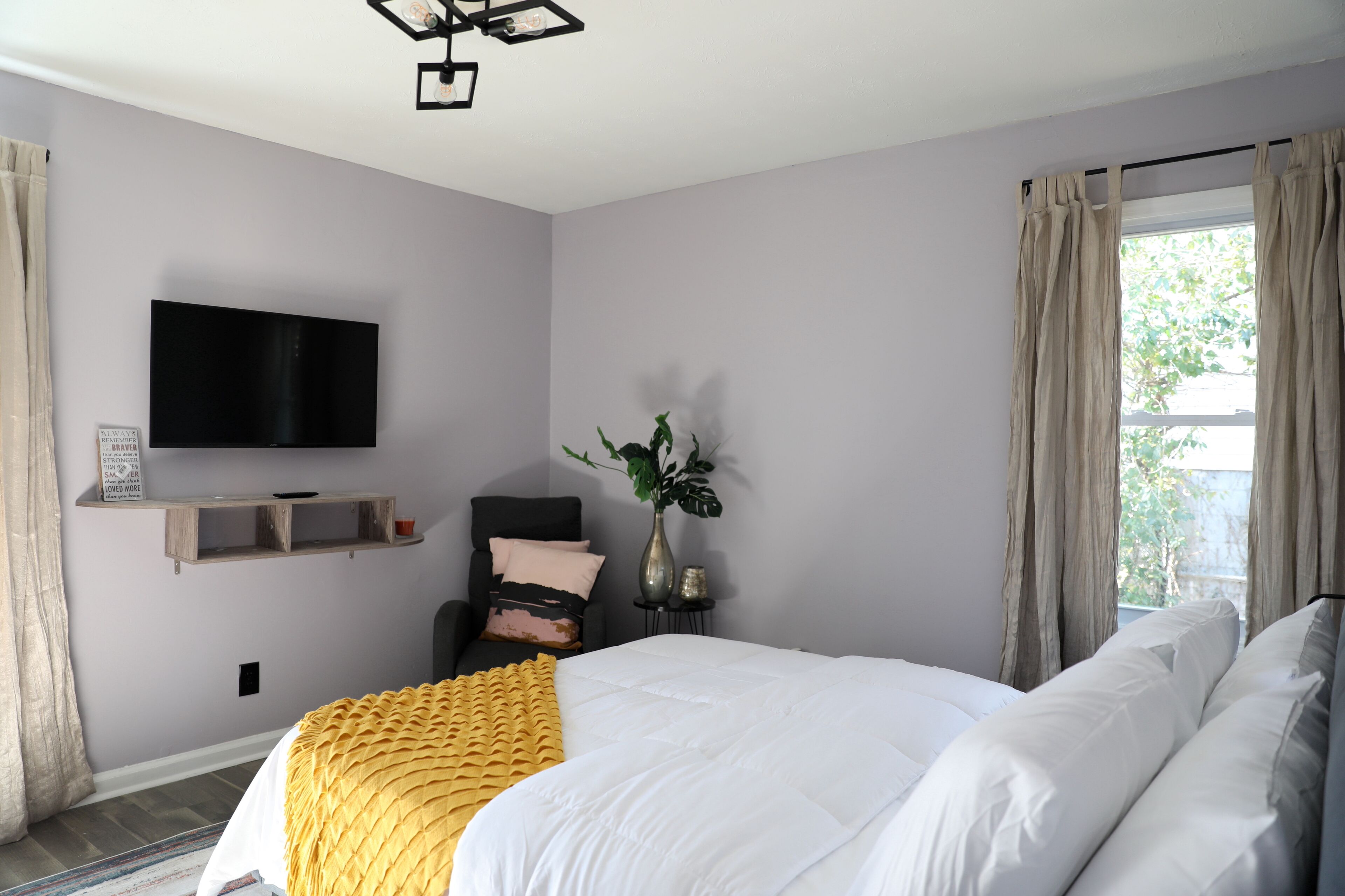 Private 1-Bedroom in quite neighborhood