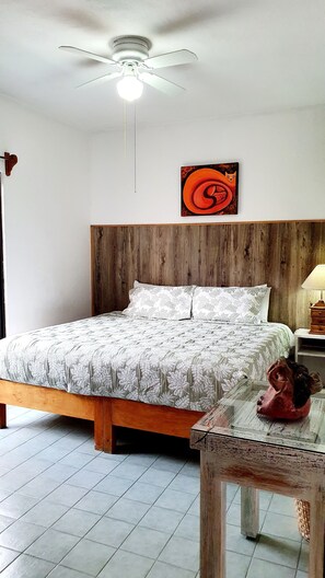Laptop workspace, iron/ironing board, free WiFi, bed sheets