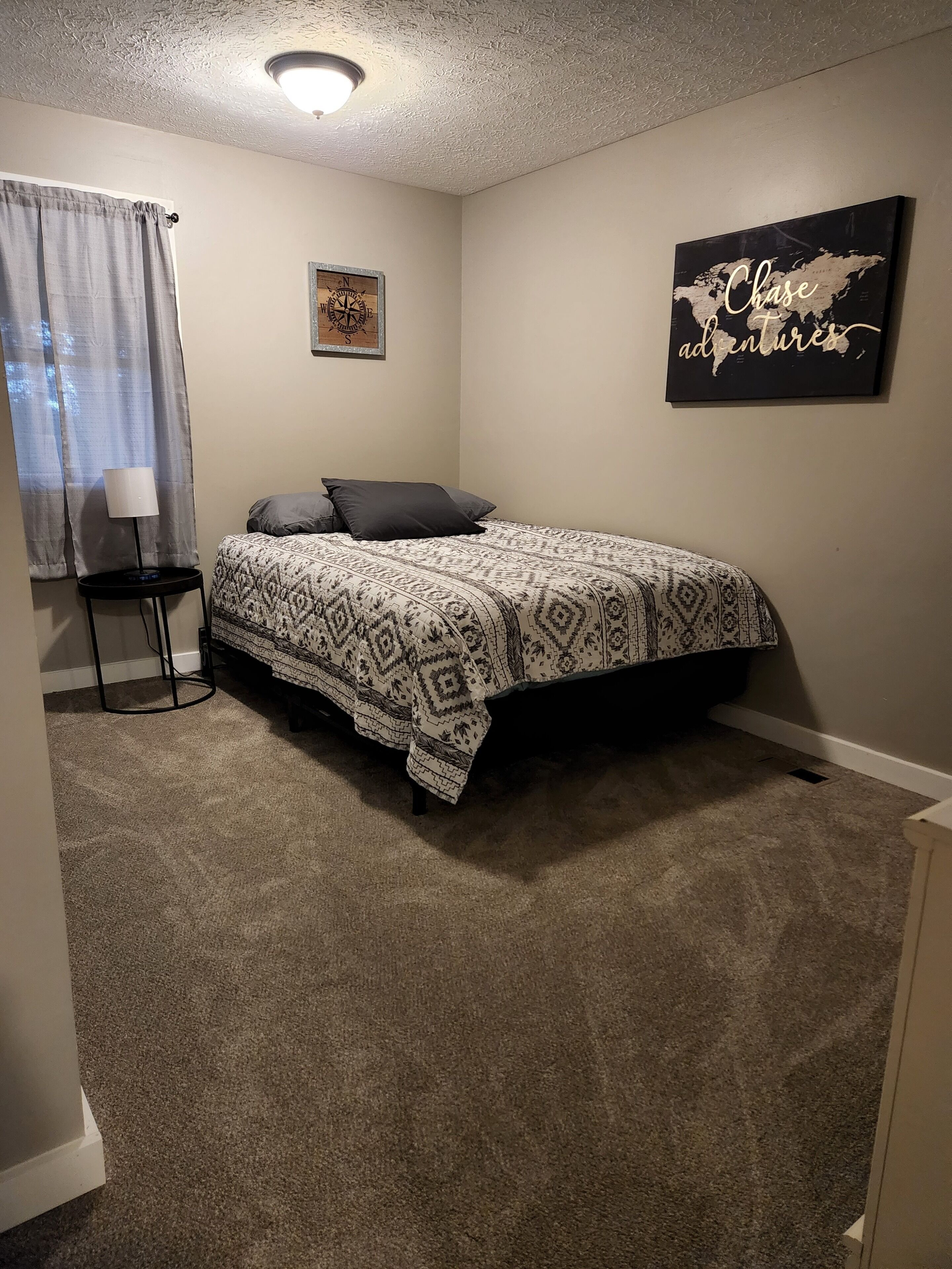 Relaxing retreat within miles from various activities