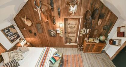 Suite 4: Outpost · Gorgeous Farm Carriage House Loft