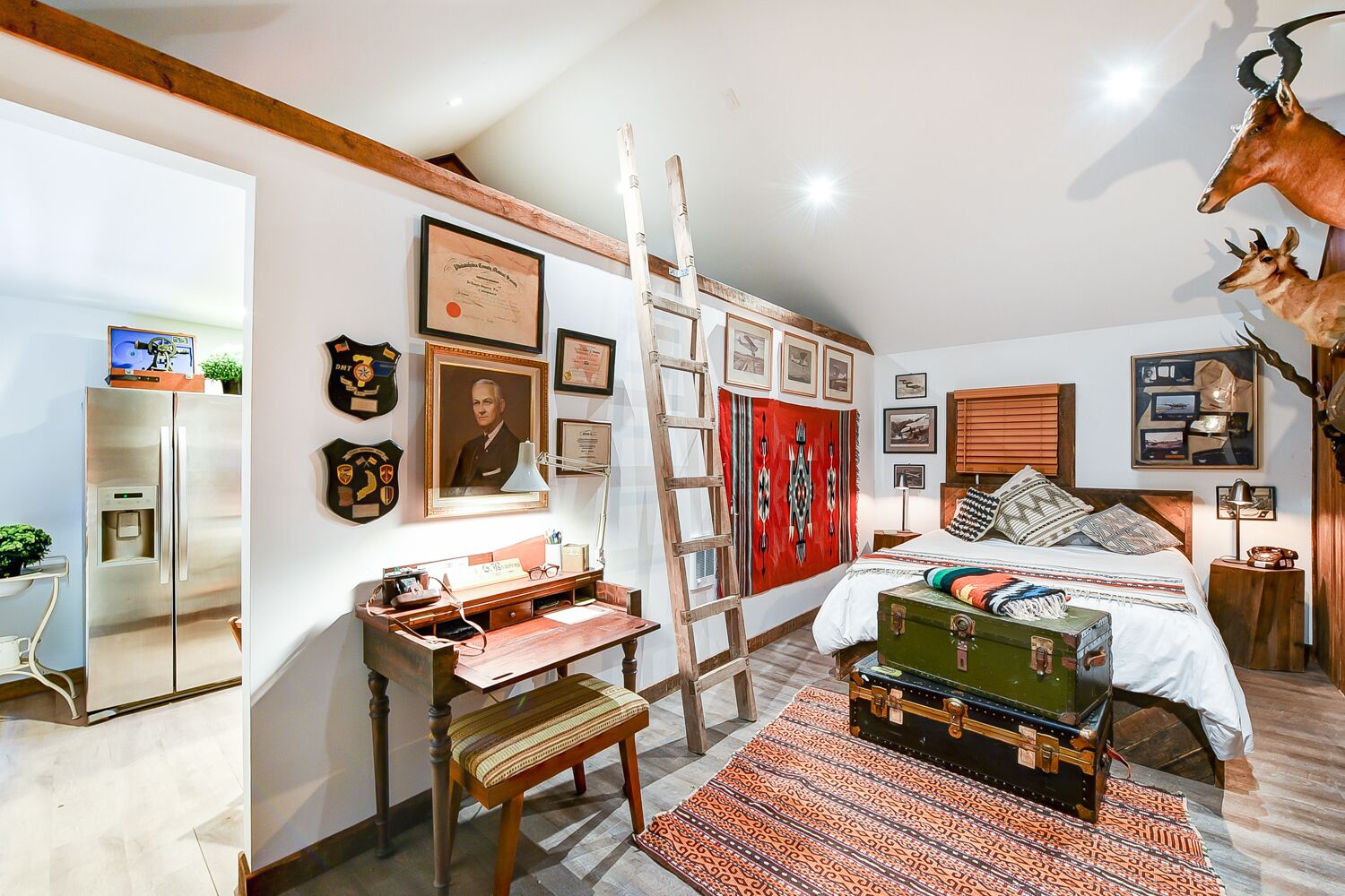 Suite 4: Outpost · Gorgeous Farm Carriage House Loft