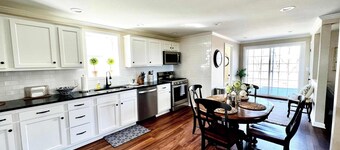 2 bd Carriage Hs/Pet friendly-Walkable to Village