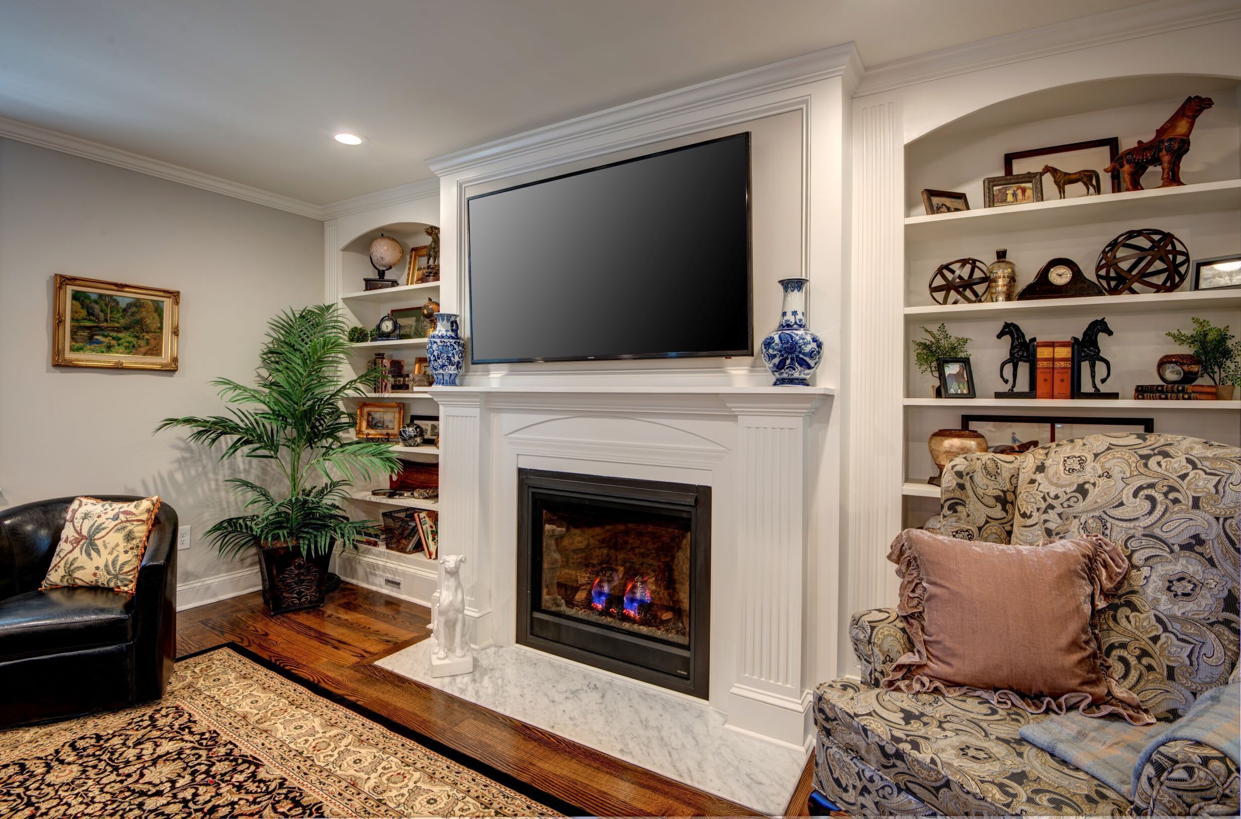 Skaneateles Pet friendly 6 bed 6 bath on Main St very close to downtown center  