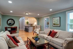 Smart TV, fireplace, offices