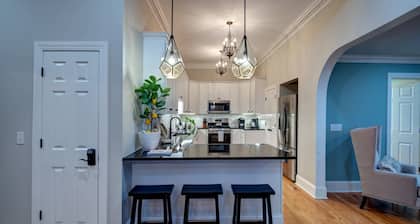 Newly renovated pet friendly five bedroom property! Walk to village!