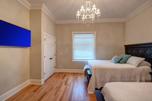 5 sovrum, strykjärn/strykbräda, gratis wi-fi och sängkläder