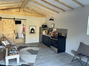 Interior - Moonlight Cabin (Canyon Lake)