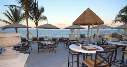 Limited time deals! Private beach, remodeled pool. Clean & cozy home east of A1A