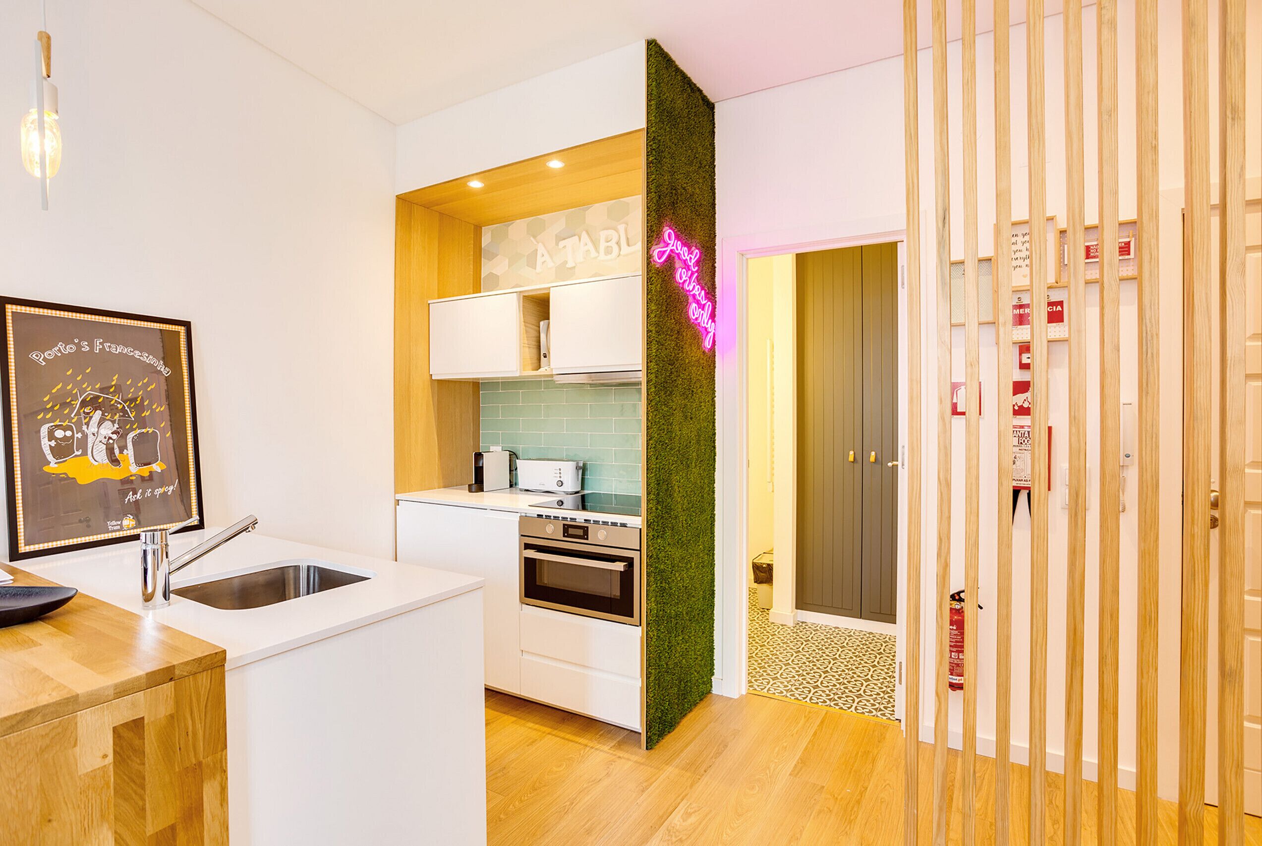 Fridge, microwave, dishwasher, coffee/tea maker