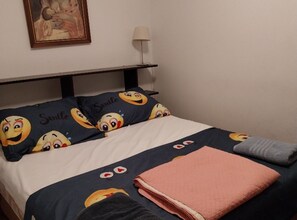 2 makuuhuonetta, Wi-Fi, vuodevaatteet