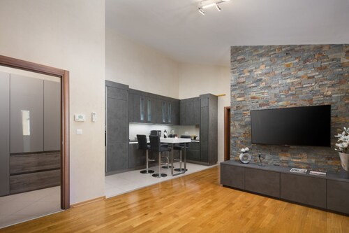 Apartment Leonardo - Two bedroom apartment with balcony