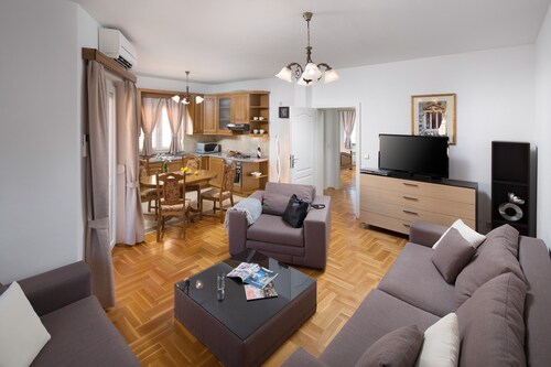 Apartment Mozart - Two bedroom apartment with terrace