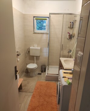 Badewanne, Haartrockner