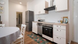 Unclassified image, 5 of 19, button - Apartments Melita - Two Bedroom Apartment with Balcony and Sea View (Zadar)