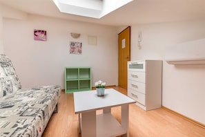 Interior - Nikolina Bon Bon Happy Stay Center – Studio with Terrace & Sea view (Baška)